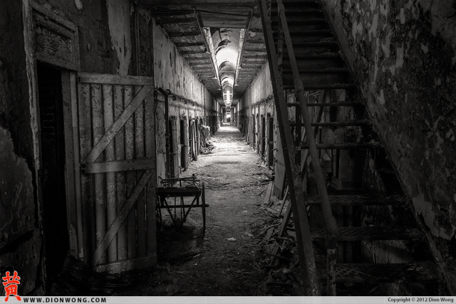 Eastern_State_Penitentiary-Indoors_-06