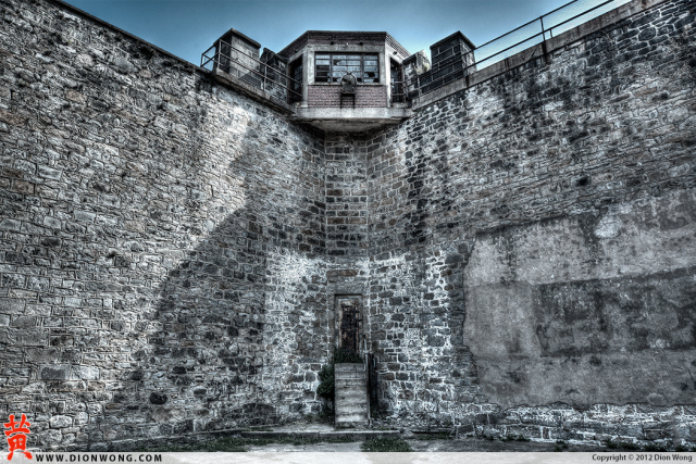 Eastern_State_Penitentiary-Outdoors_-02