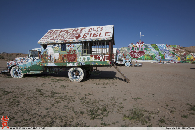 DionWong_SalvationMountain_03